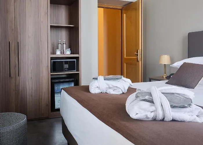 Hotel Ghiffa 호텔 기파